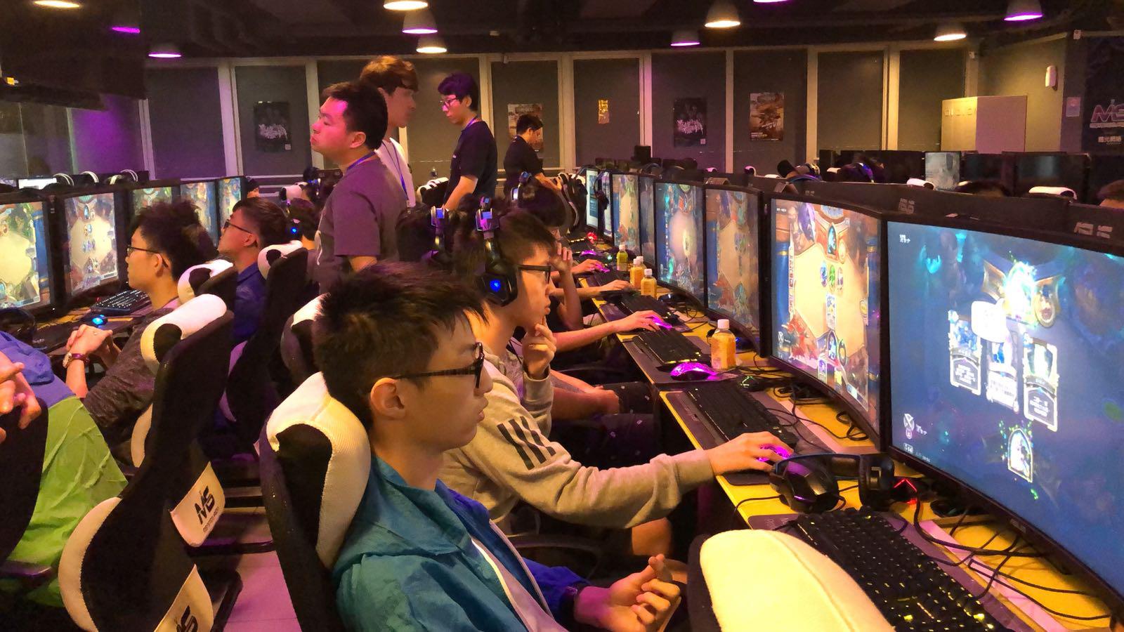 虽然他不敢 虽然他不敢