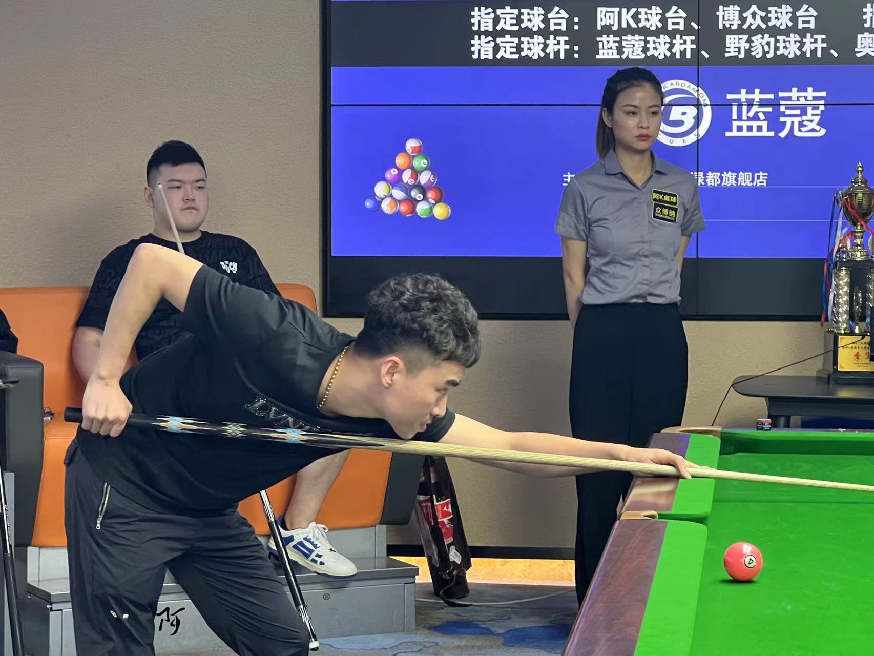 尔的防守漏 尔的防守漏